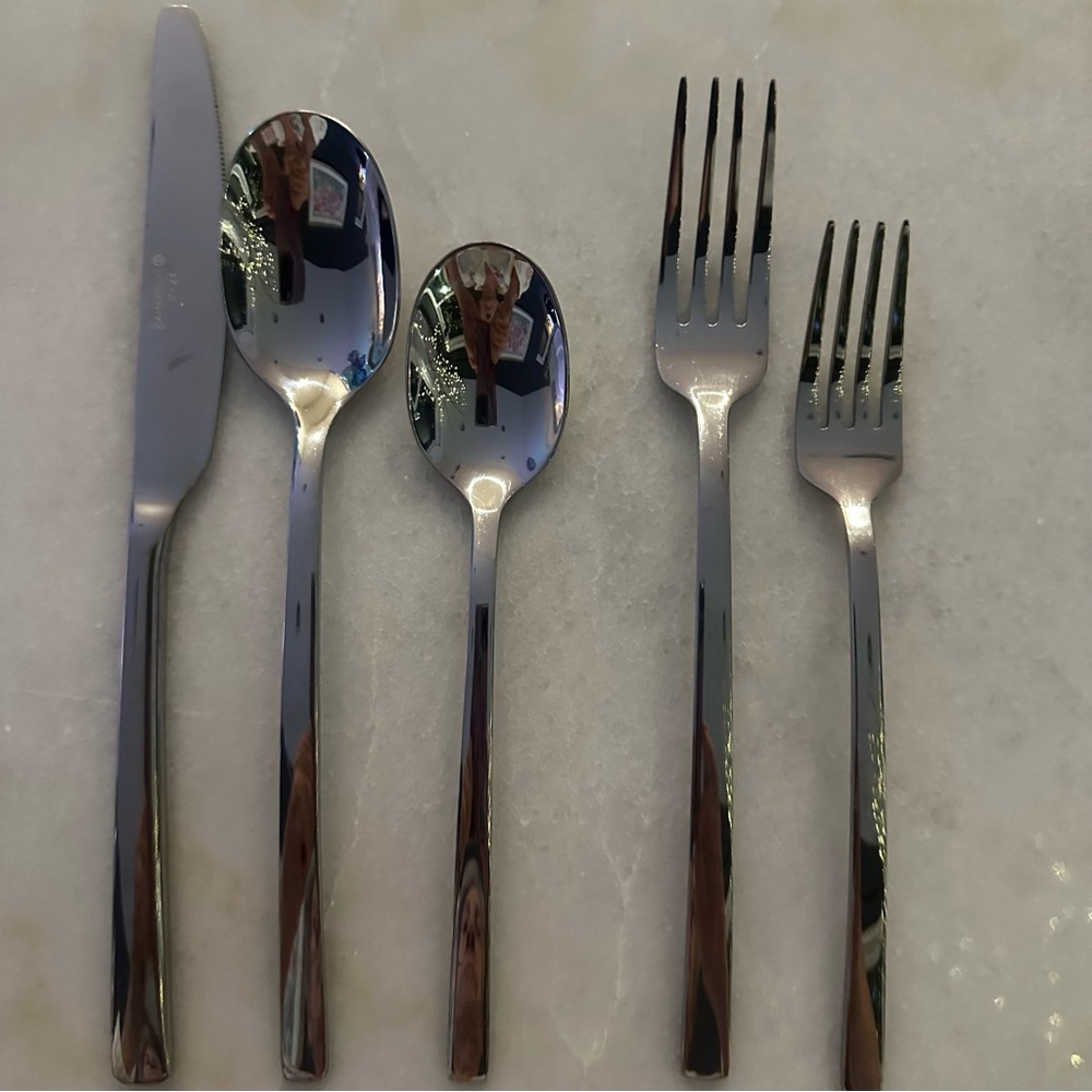 🍽️ Cambridge Service for 8 Cutlery Set